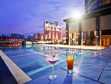 Renaissance Chengdu Hotel в Чэнду Китай ✅. Забронировать номер онлайн по выгодной цене в Renaissance Chengdu Hotel. Трансфер из аэропорта.