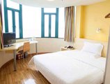 7Days Inn Foshan Kuiqi Lu Huayi Zhuangshi Cailiao Cheng в Фошань Китай ✅. Забронировать номер онлайн по выгодной цене в 7Days Inn Foshan Kuiqi Lu Huayi Zhuangshi Cailiao Cheng. Трансфер из аэропорта.