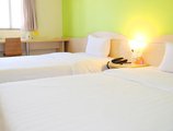 7Days Inn Foshan Qiandeng Lake в Фошань Китай ✅. Забронировать номер онлайн по выгодной цене в 7Days Inn Foshan Qiandeng Lake. Трансфер из аэропорта.